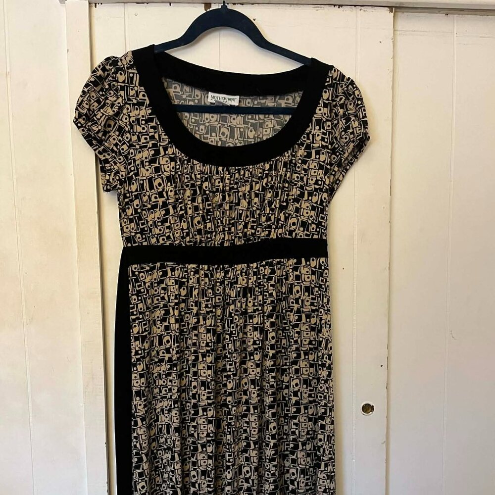Size Small Motherhood Geometric Maternity Dress